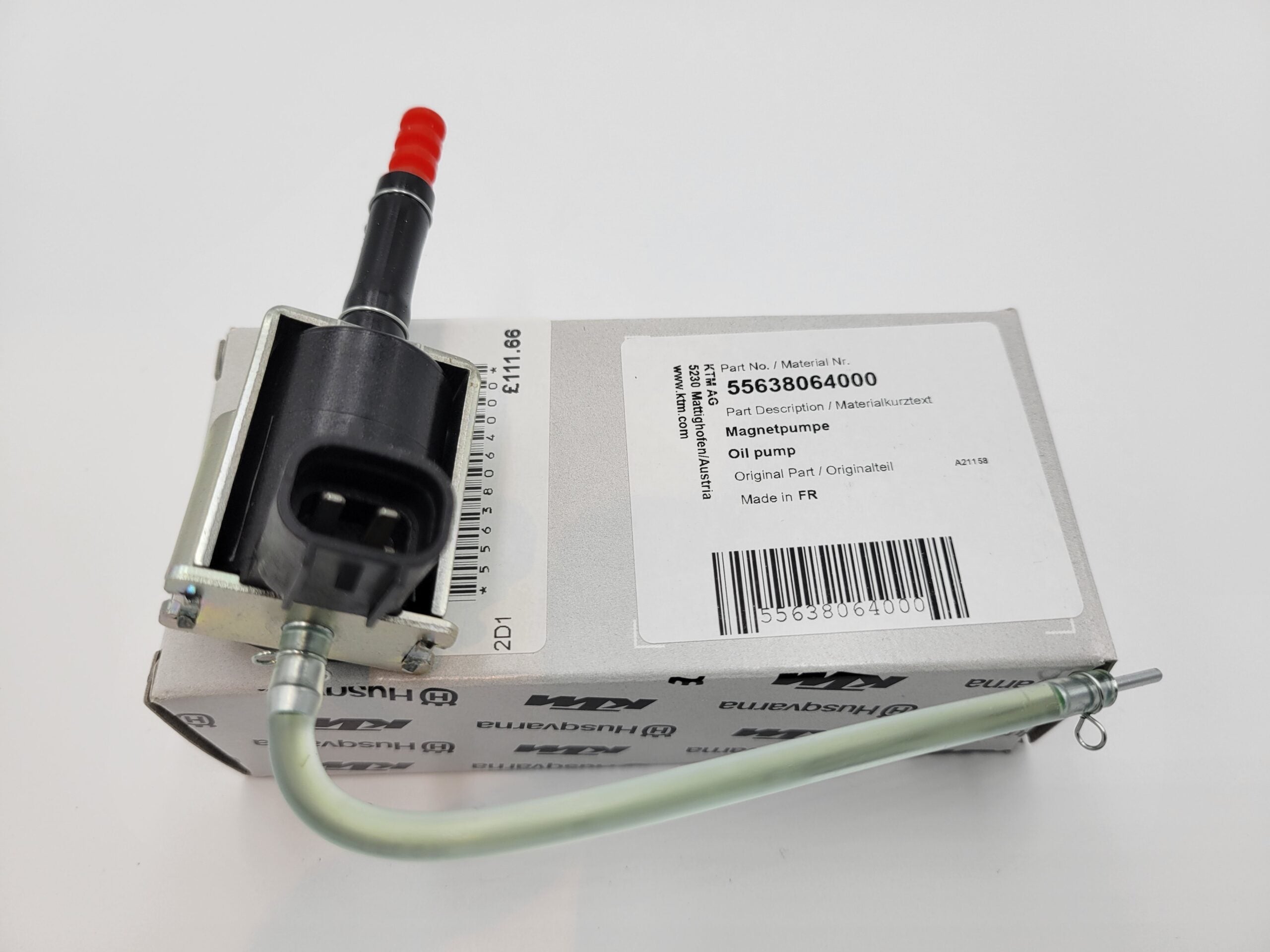 KTM oil pump with OEM box