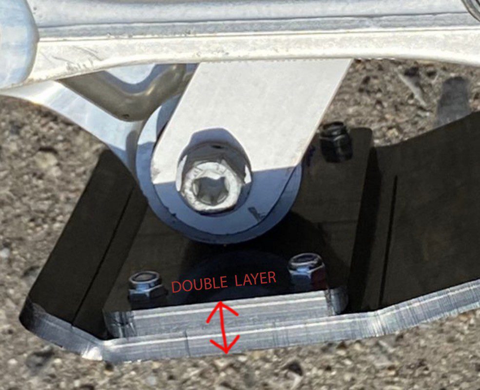 2023-2015-engine-linkage-guard-beta-xtrainer-250-300-2t-hdpe-6mm (3)