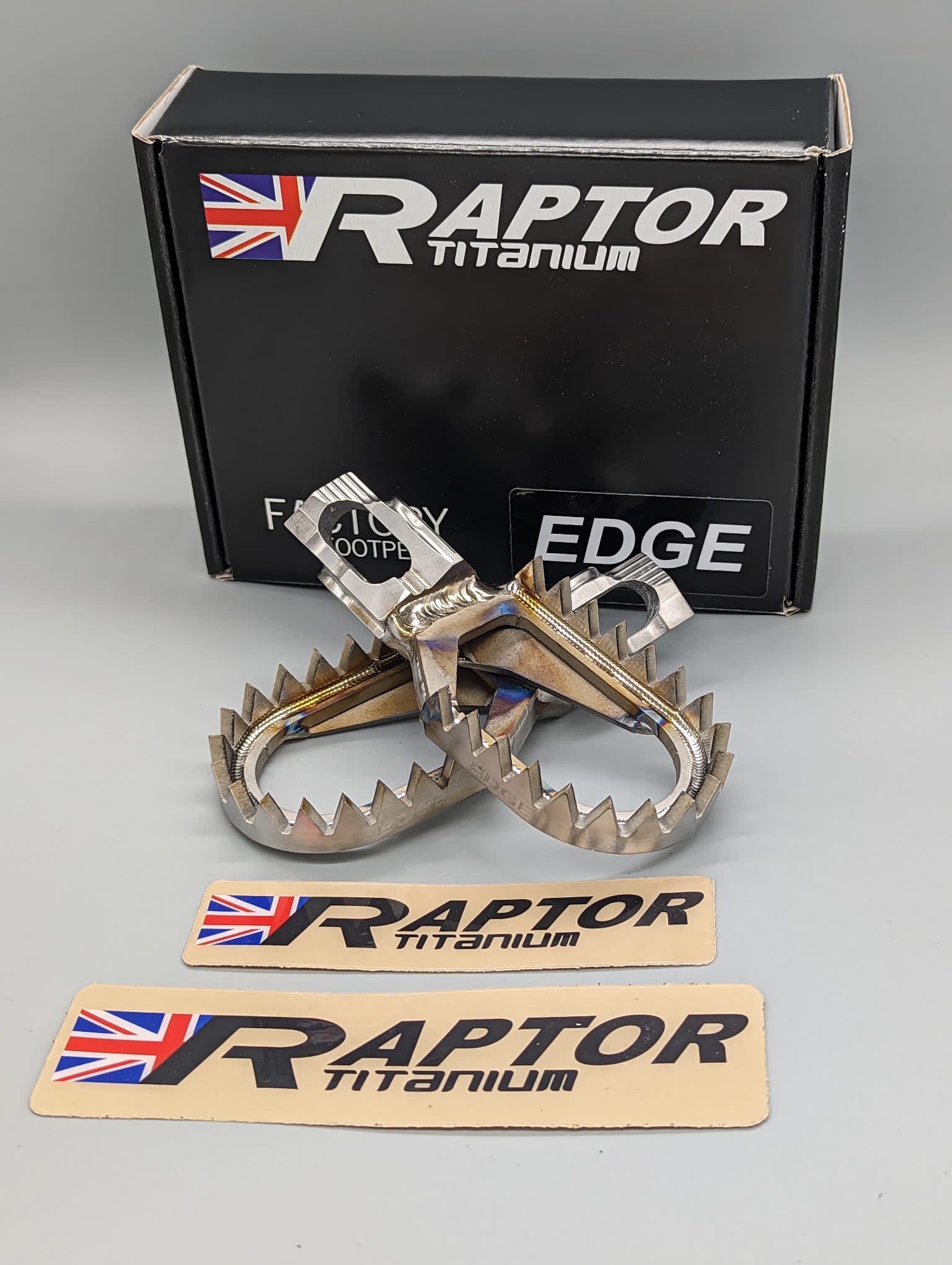 RME023ST-short-top-titanium-footpegs-box-and-stickers