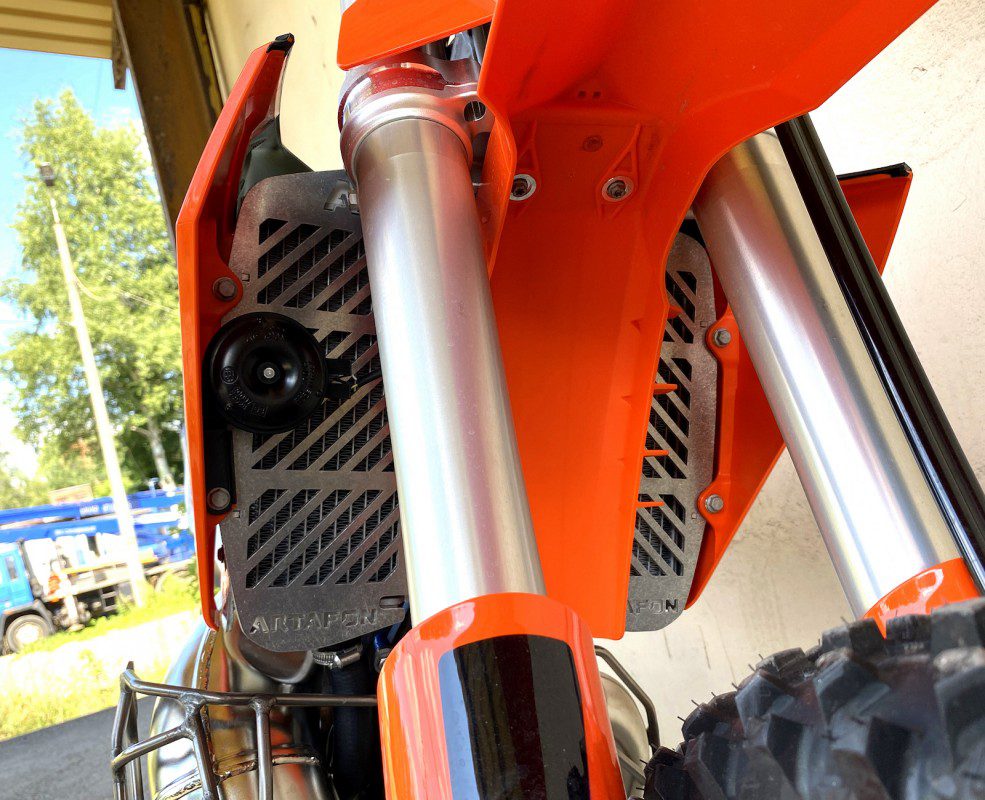 ktm-husqvarna-gas-gas-2024-2023-tbi-not-tpi-radiator-guards-compatible-with-oem-spal-fan (2)